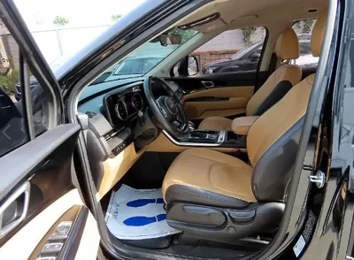 Kia Canival 2023, 62695 км, за 14325.74 USD