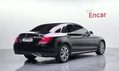 Mercedes-Benz C-Class 2016, 82904 км, за 10510.32 USD