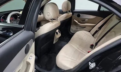 Mercedes-Benz C-Class 2016, 82904 км, за 10510.32 USD - фото 12
