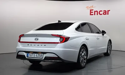 Hyundai Sonata 2020, 117319 км, за 8775.92 USD