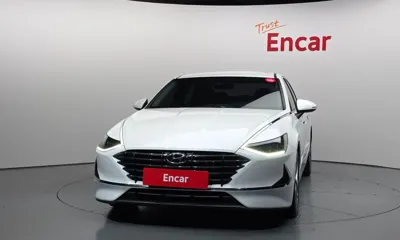 Hyundai Sonata 2020, 117319 км, за 8775.92 USD