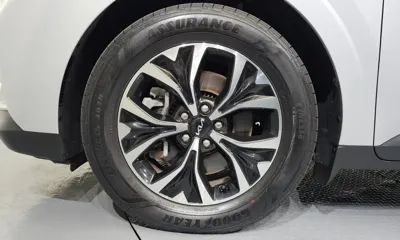 Kia Canival 2023, 59271 км, за 17079.46 USD