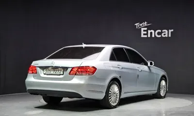 Mercedes-Benz E-Class 2014, 120826 км, за 5525.58 USD