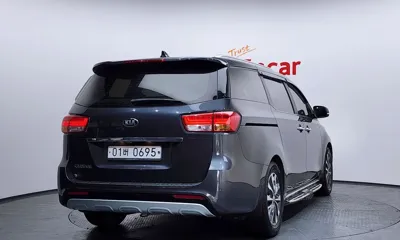 Kia Canival 2017, 108804 км, за 7201.85 USD