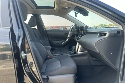Toyota Frontlander 2023, 62300 км, за 13193 USD - фото 16