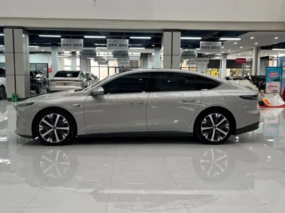 Nio ET7 2022, 88000 км, за 18878.39 USD