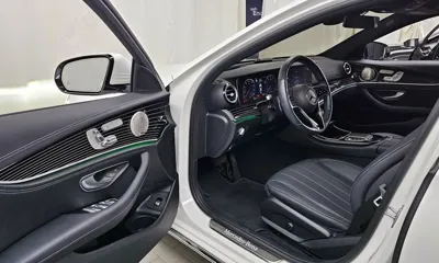 Mercedes-Benz E-Class 2022, 16732 км, за 36652.64 USD - фото 10