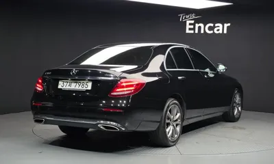 Mercedes-Benz E-Class 2019, 100056 км, за 12052.12 USD