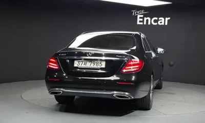 Mercedes-Benz E-Class 2019, 100056 км, за 12052.12 USD