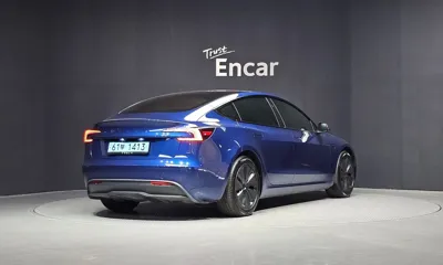 Tesla Model 3 2024, 32697 км, за 27647.7 USD