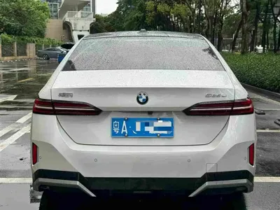 BMW 5 Series 2024, 60000 км, за 32341.93 USD