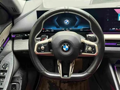BMW 5 Series 2024, 60000 км, за 32341.93 USD - фото 6