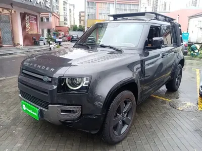 Land Rover Defender · 2023 год