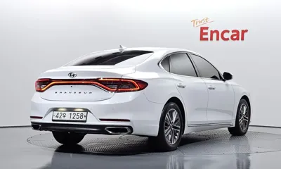 Hyundai Grandeur 2019, 93324 км, за 8796.11 USD