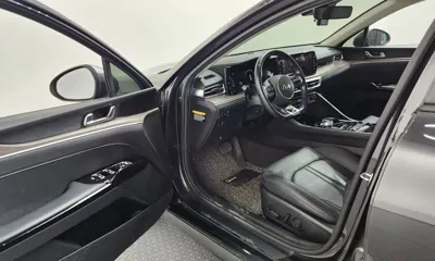 Kia K5 2020, 73418 км, за 12101.22 USD - фото 10
