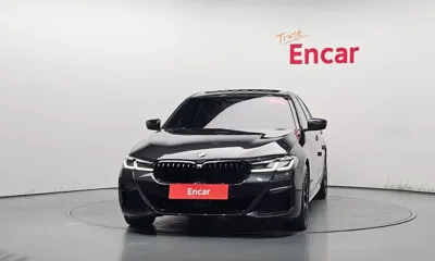 BMW 5-Series 2022, 45050 км, за 28358.03 USD