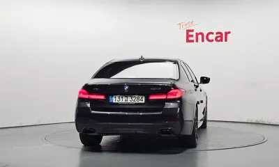 BMW 5-Series 2022, 45050 км, за 28358.03 USD