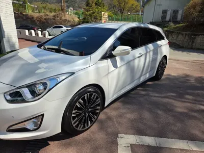Hyundai i40 2015, 144389 км, за 4791.91 USD