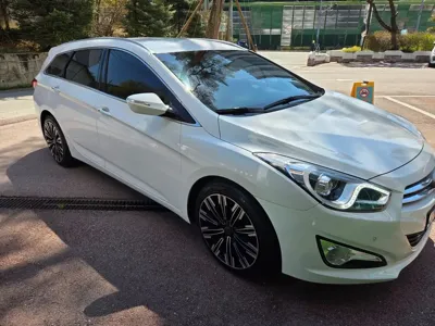 Hyundai i40 2015, 144389 км, за 4791.91 USD