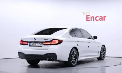BMW 5-Series 2022, 76800 км, за 22465.32 USD