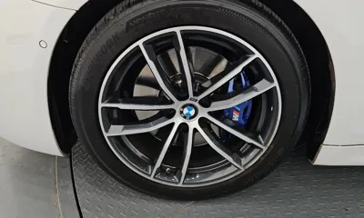 BMW 5-Series 2022, 76800 км, за 22465.32 USD
