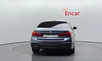 BMW 5-Series 2018, 110402 км, за 13841.05 USD