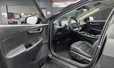 Kia EV6 2023, 54477 км, за 21172.65 USD - фото 10