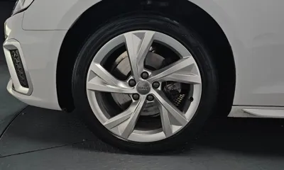 Audi A4 2021, 51564 км, за 17841.1 USD