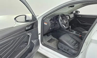 Volkswagen Jetta 2023, 25945 км, за 19824.18 USD - фото 10
