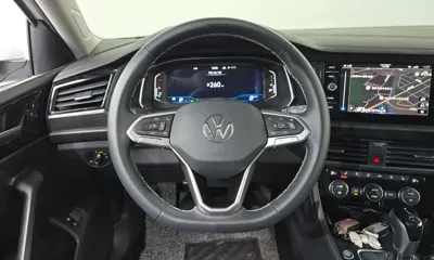 Volkswagen Jetta 2023, 25945 км, за 19824.18 USD - фото 13