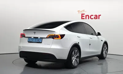 Tesla Model Y 2022, 66999 км, за 31596.11 USD