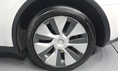 Tesla Model Y 2022, 66999 км, за 31596.11 USD - фото 21