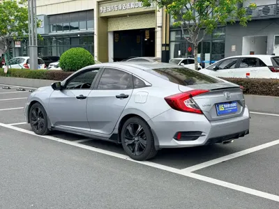 Honda Civic 2019, 46000 км, за 9122.84 USD