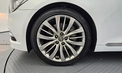 Hyundai Genesis 2015, 117657 км, за 7100.98 USD