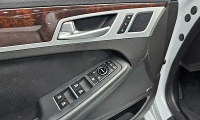 Hyundai Genesis 2015, 117657 км, за 7100.98 USD - фото 15