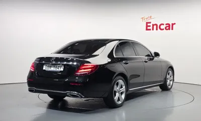 Mercedes-Benz E-Class 2018, 75133 км, за 14697.39 USD