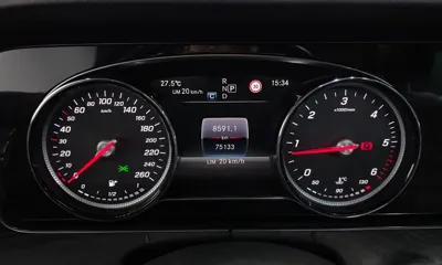 Mercedes-Benz E-Class 2018, 75133 км, за 14697.39 USD - фото 8