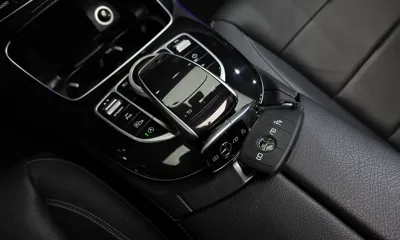 Mercedes-Benz E-Class 2018, 75133 км, за 14697.39 USD - фото 30
