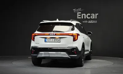 Kia Seltos 2023, 22317 км, за 16198.3 USD