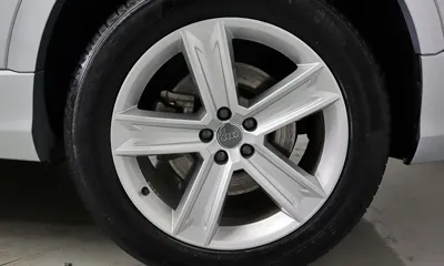 Audi Q8 2021, 115642 км, за 31384.2 USD - фото 6