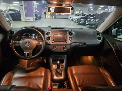 Volkswagen Tiguan 2015, 189268 км, за 5748.26 USD - фото 10