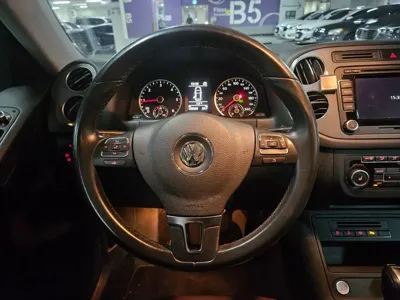 Volkswagen Tiguan 2015, 189268 км, за 5748.26 USD - фото 13