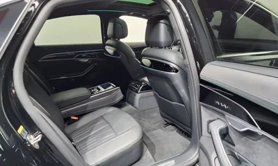 Audi A8 2023, 24416 км, за 64705.95 USD - фото 12