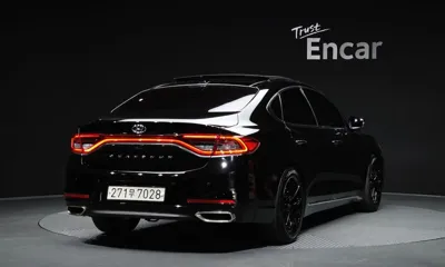 Hyundai Grandeur 2018, 180716 км, за 6557.7 USD