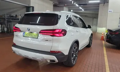BMW X5 2025, 4387 км, за 65006.8 USD