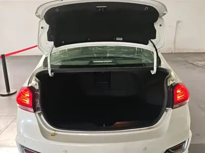 Suzuki Alivio 2016, 95700 км, за 3216.79 USD