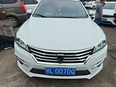 Roewe 360 2019, 66000 км, за 3383.36 USD