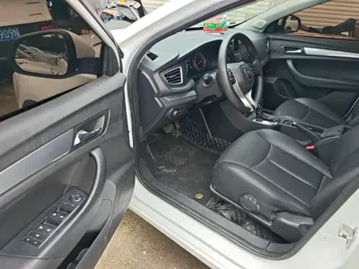 Roewe 360 2019, 66000 км, за 3383.36 USD - фото 16
