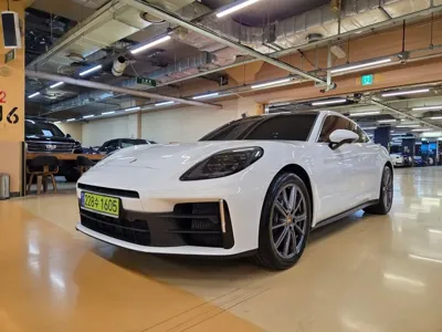 Porsche Panamera · 2024 год