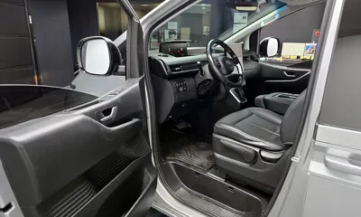 Hyundai Staria 2023, 108930 км, за 17112.65 USD - фото 11
